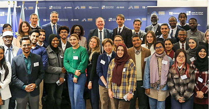 Plan your African journey with Seremon. We provide MICE travel, safaris, tours, and tailor-made Africa travel experiences for international clients.